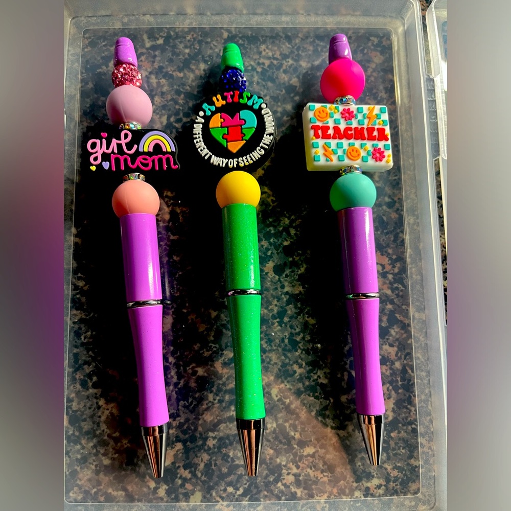 Custom beaded pens - Picture 2 of 5
